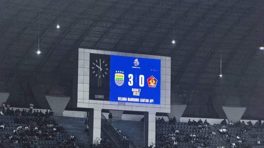 Menang Telak 3 – 0 Melawan Persik Kediri Persib Semakin Kokoh di Puncak Klasemen